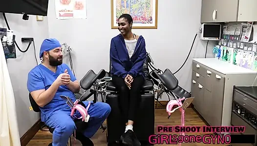 Daisy Mynx's 1st EVER Gyno Exam