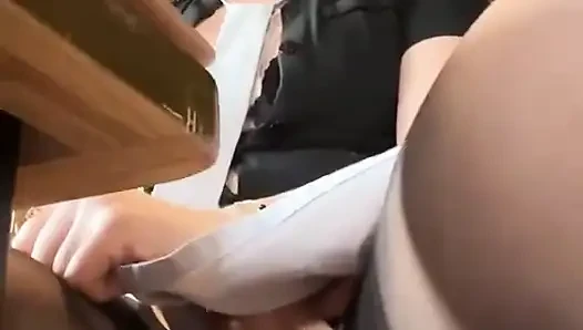 Aku crot di toko coffe di dalam mal