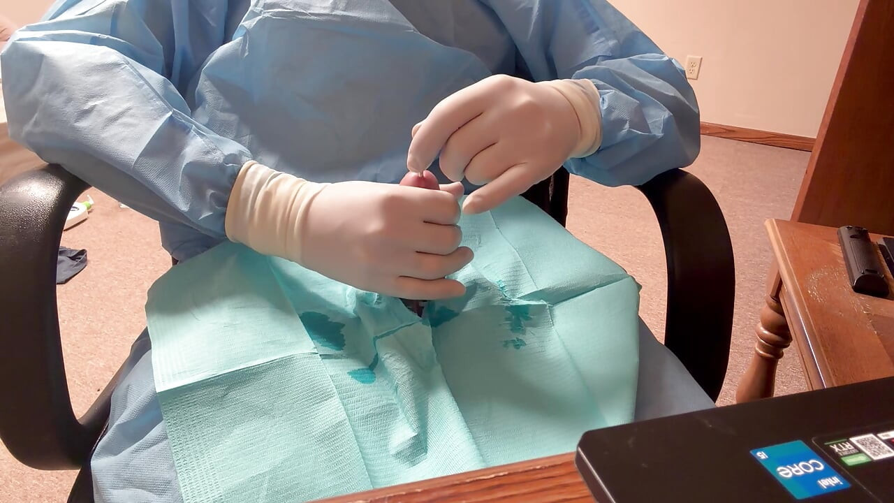 Surgical Latex Glove Sounding and Cumming