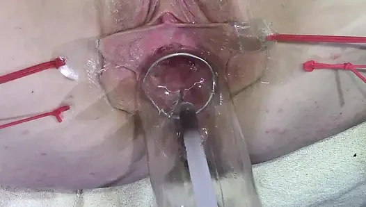 11 Far Spread Pussy Close up Fuck with Lamp 1000 Watt