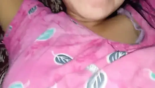 Seksi niharika yenge sert amcık seksi yapıyor