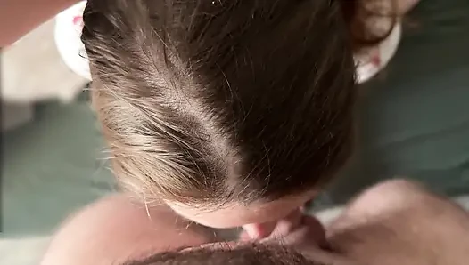 Страстный утренний секс молодой пары