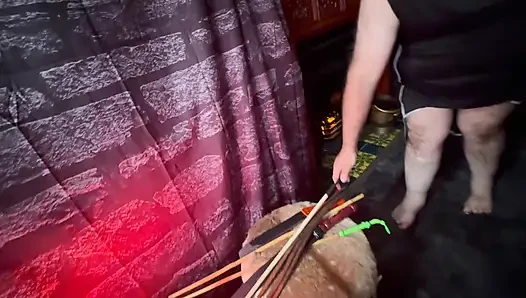 Teil 5:-Lanista Bear & Tawseman Spanking-Session im vamp-raum.