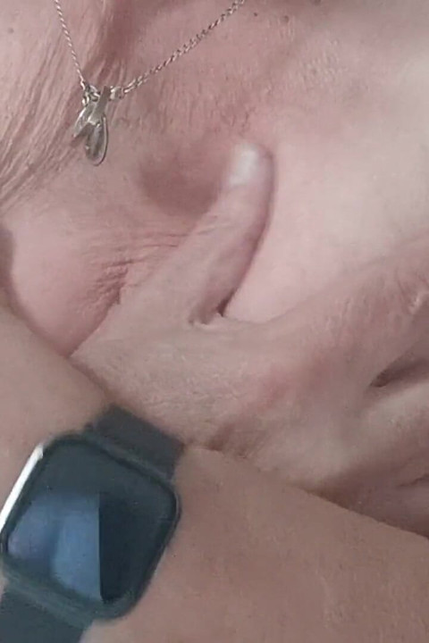 Güzel ateşli göğüslerim ve meme uçlarım