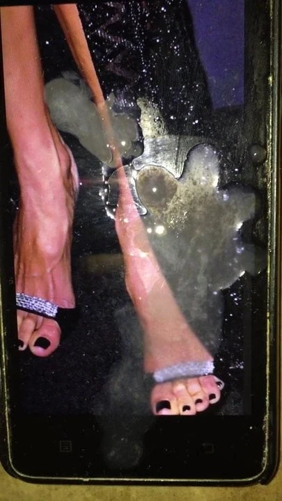 Cum On Alessandra Ambrosio Sexy Feet Black Toe Nails 2