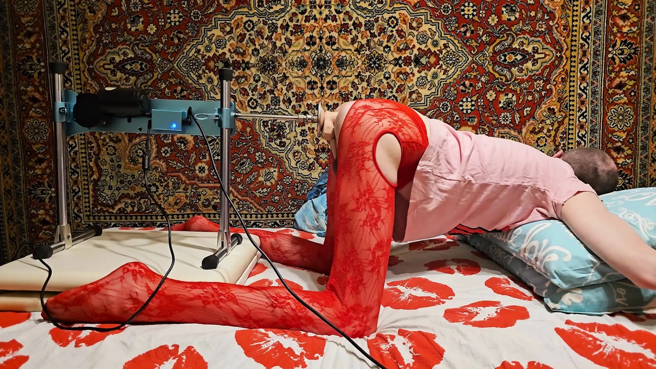 Sasha Earth sissy Crossdresser homemade amateur anal Fucking Machine
