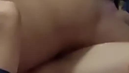 Teman cewek Rusia menghabiskan waktu bercinta dengan sangat liar di apartemen pribadiku di saat istirahat setelah kelas dan ingin