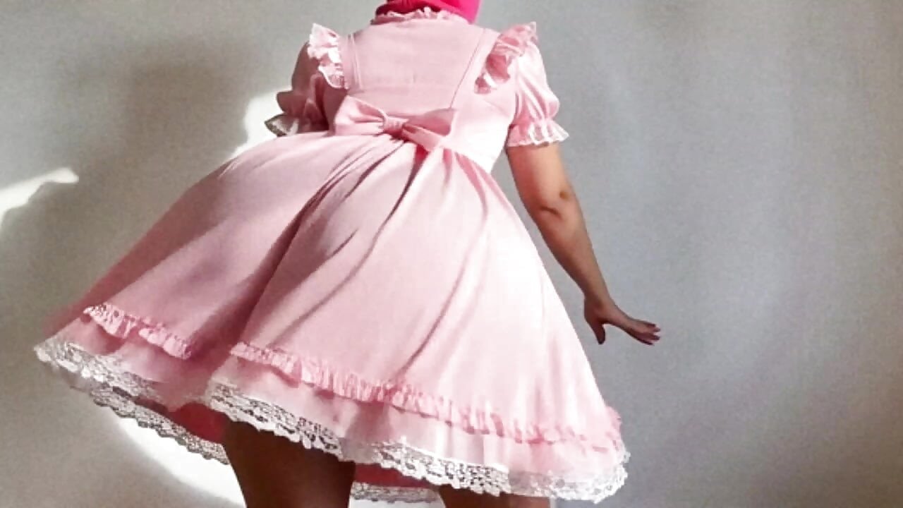 Seorang wanita besar mempunyai punggung yang sangat besar.