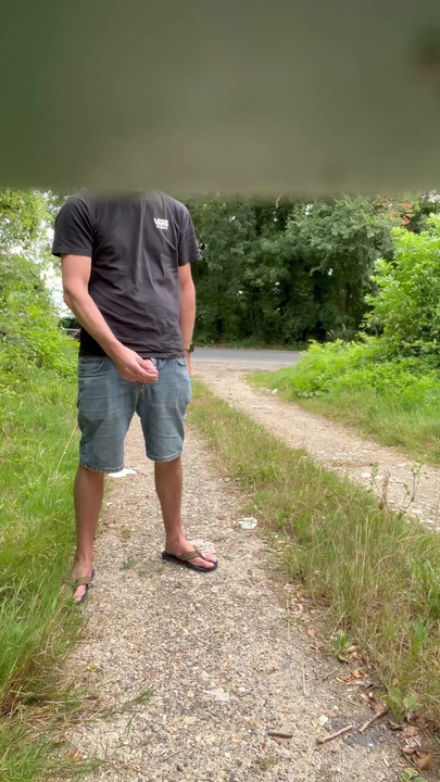 Thrilling moment from "BeENJoY - Handjob in car and huge cumshot on the side of the road in front of the cars that put!"
