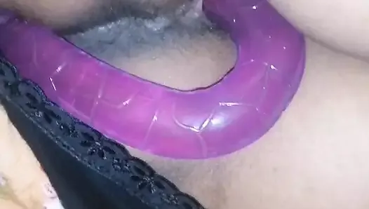Husband pull double side dildo in to sri lankan wife ass and pussy hole