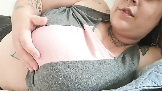 Göğüslerimi Sana Süt Vermeye Hazırlıyorum (konuşma Yok)