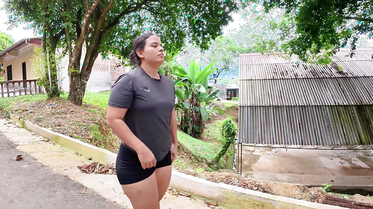 Tôi vô tình với hàng xóm của tôi và trên đường phố và tôi mời cô ấy đụ để chữa lành cho cô ấy