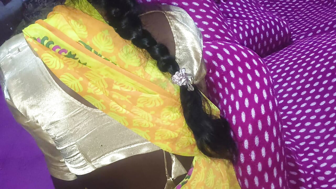 Deshi new bhabhi ki chut me ughali ki....