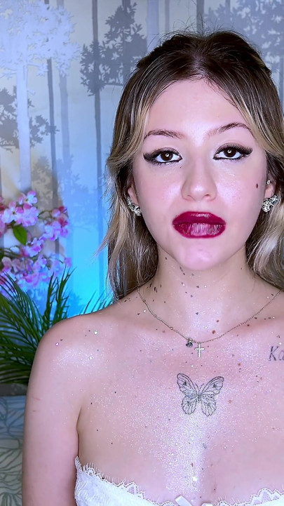 Red Lipstick Application Plump Lips Tease