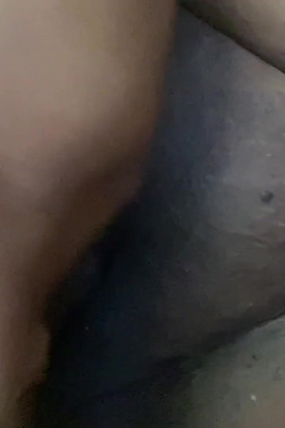 거대한 젖탱이의 자지