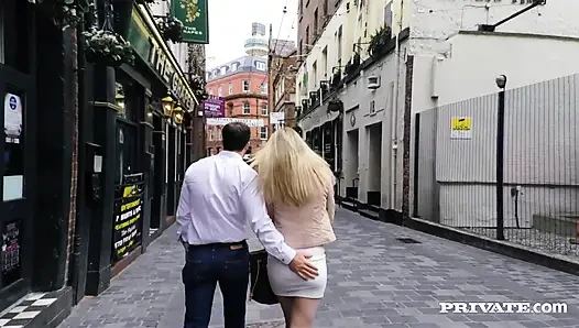 Tamara decides to give her date some wet pussy and a wild ride