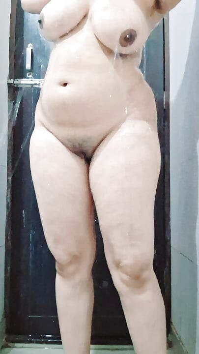 Hot indian desi girl sexy bathroom bath