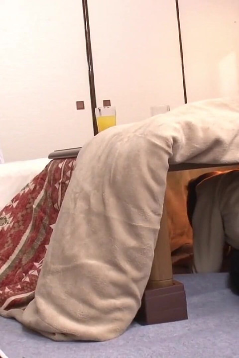 PT3 Sneaking around in a kotatsu and playing pranks on the unprotected lower half of the body!