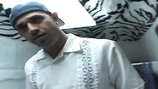 Versaute schätzchen szene-3 Schlanke brünette mit einem dicken arsch genießt harten sex im Eiswagen