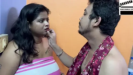 DESI SEXY BHABI AND THARKI PAROSI KI CHUDAI HINDI