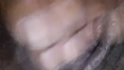 Одинокая африканская крошка