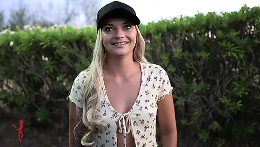 Diamlah entot aku di taman mal