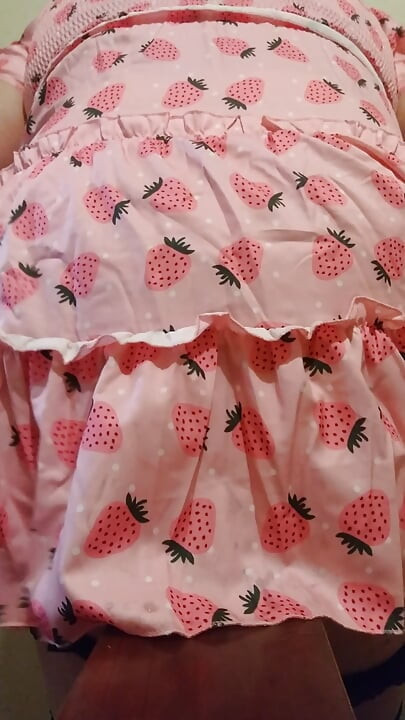 Fat ass sissy rides fist plug