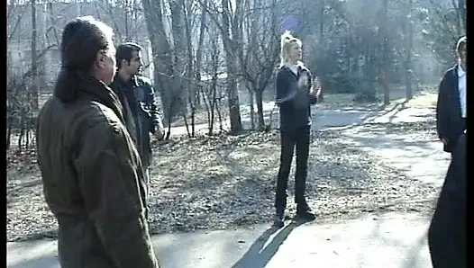 Hinter Deutschen Türen Wird Fleißig Gefickt - Kompletter Film