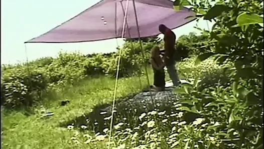 Tüm fahişeler için lanet olsun