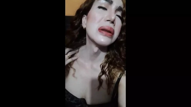 Sexy Asia Trans MILF Milk Her Hard Dick for You