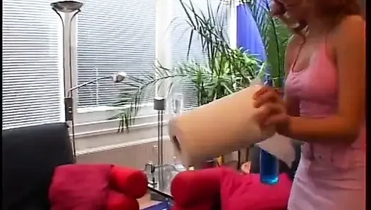 Vollbusige hausfrau spritzte beim harten sex mit ihrem ehemann in den mund