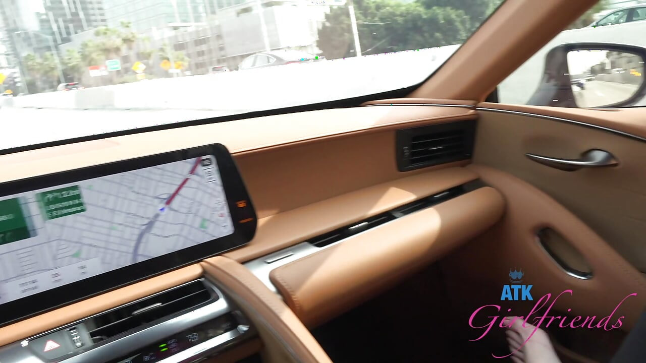 POV Date Night Roadhead with Amateur Cecelia Taylor – She Gives Amazing Blowjob in the Car