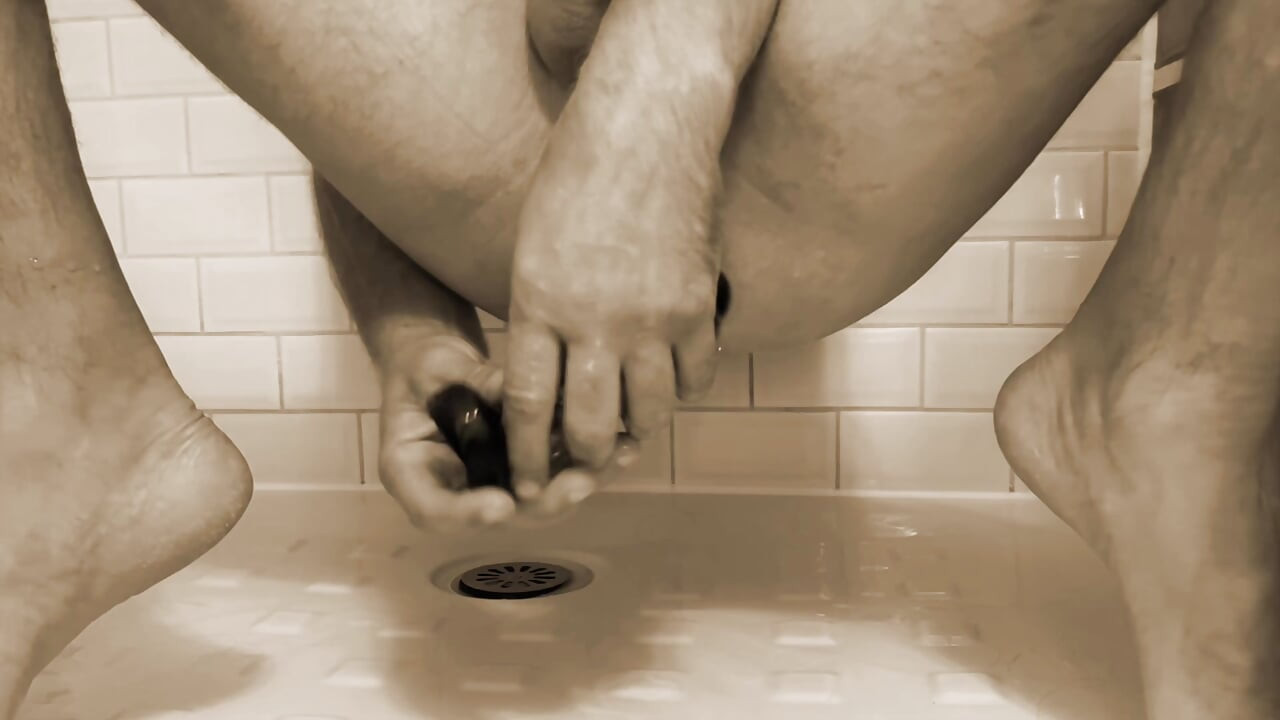Loose sloppy asshole butt plug play
