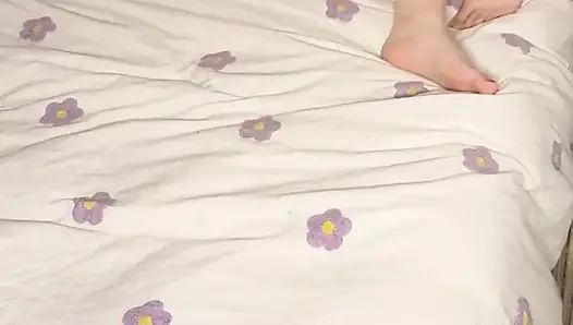 Муженек заставляет меня кончить