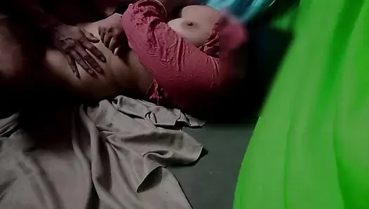 DESI Village beautiful girl tight pussy outdoor MMS Indian Village Life first time girl