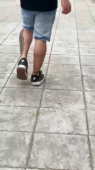 Ich Habe Dich Meine Verschwitzten Und Zerrissenen Strümpfe Von so Viel Spazieren Geniessen Lassen