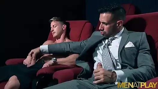 Menatplay - kaslı darius ferdynand üçlü sekste anal sikiliyor