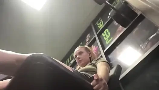 Crazy fucking in the gym with jucielussie