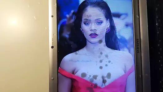 Rihanna boşalıyor 3