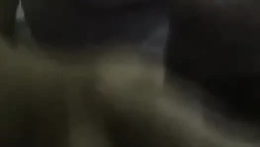 Angel aldatmak için komşularını baştan çıkarmaya çalışıyor