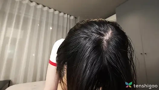Kanata futaba si cewek sange Jepang lagi pamer tubuh bahenolnya sama pacar barunya.