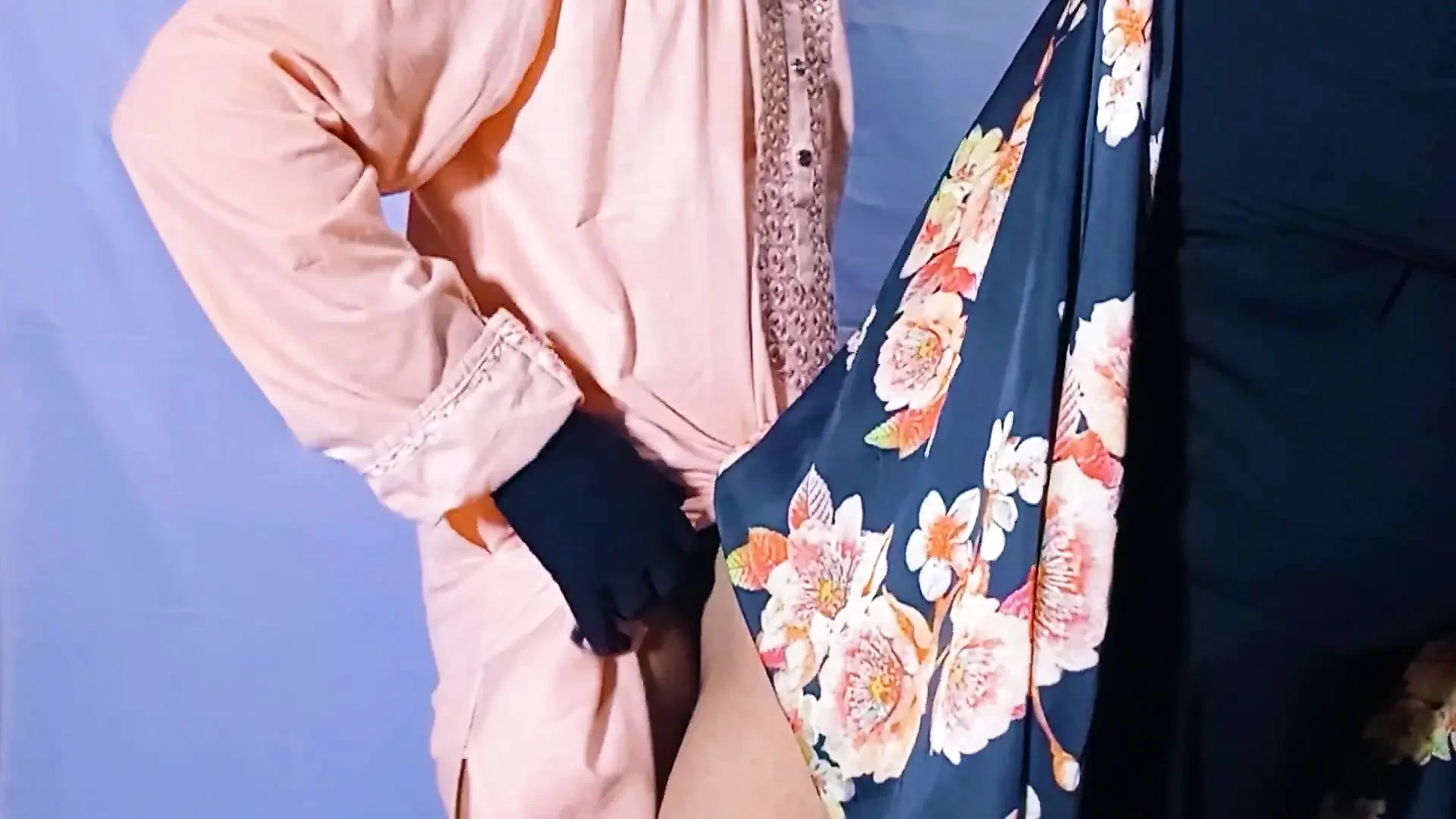 我性感的哥已经准备好和我做爱了 - 孟加拉性感家庭主妇性爱 Xxx