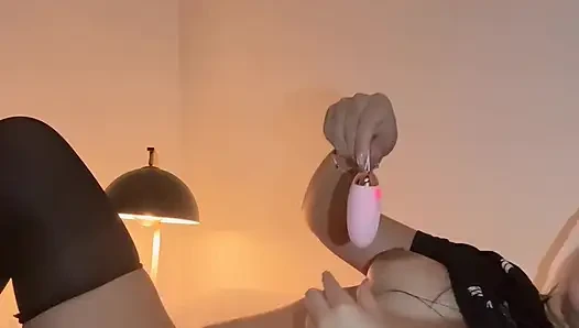 Perfect body Latina girl feels the real orgasm