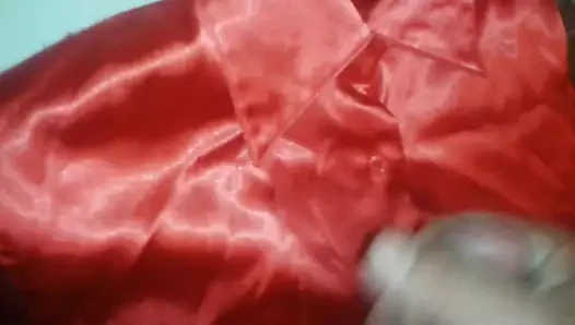 Saten bluz boşalması