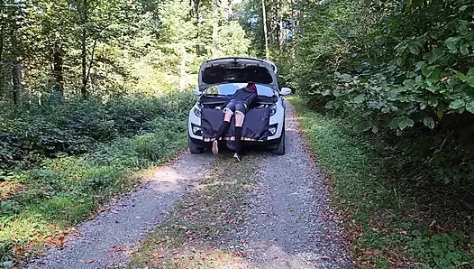 Car breakdown on the side of the road... And he knew exactly how to help me