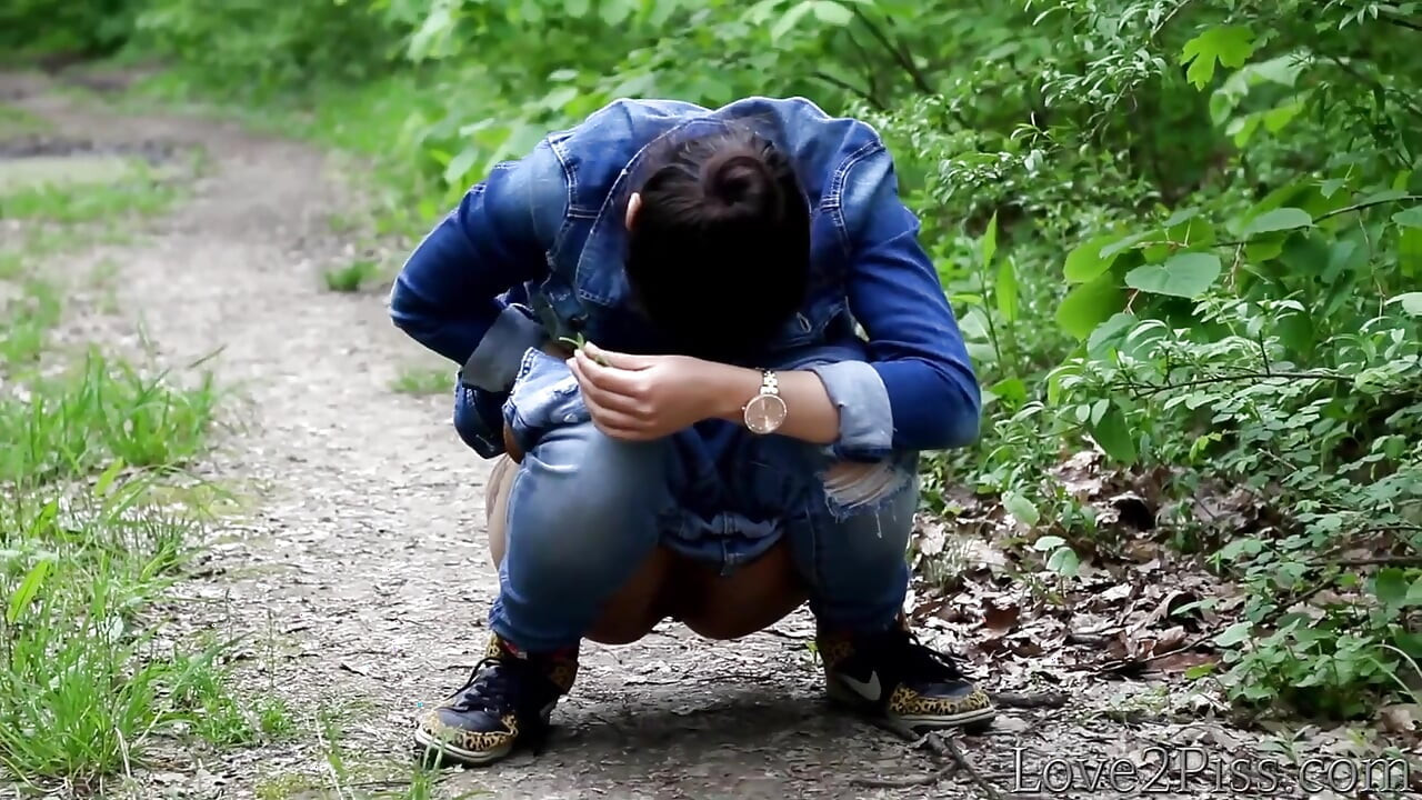 Limpiando con una hoja