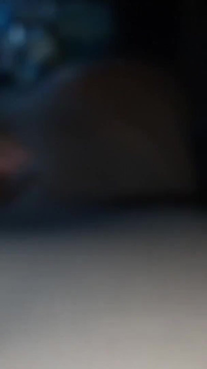 Üvey kardeşimi prezervatifsiz becerdim, o sadece sıkı amının içine boşalmamam için bana yalvardı. | Klip 1