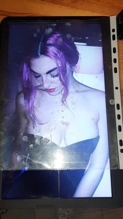 ROSHELLE CUM TRIBUTE