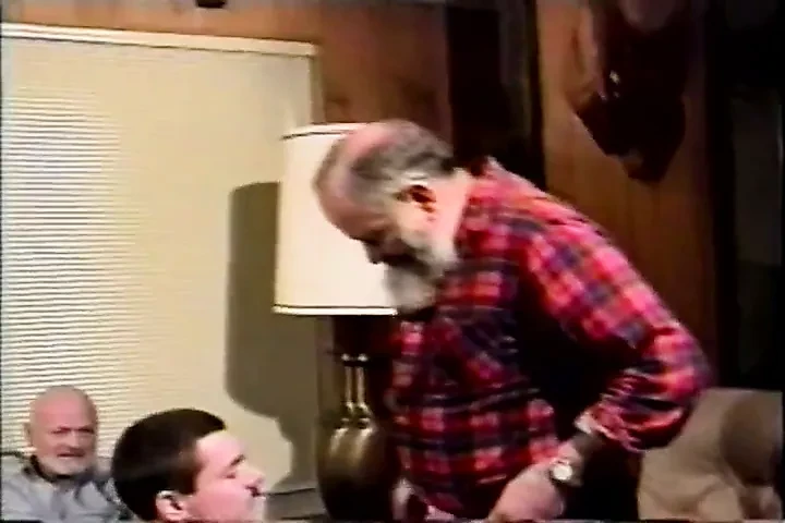 Twee hete opa en een jongen