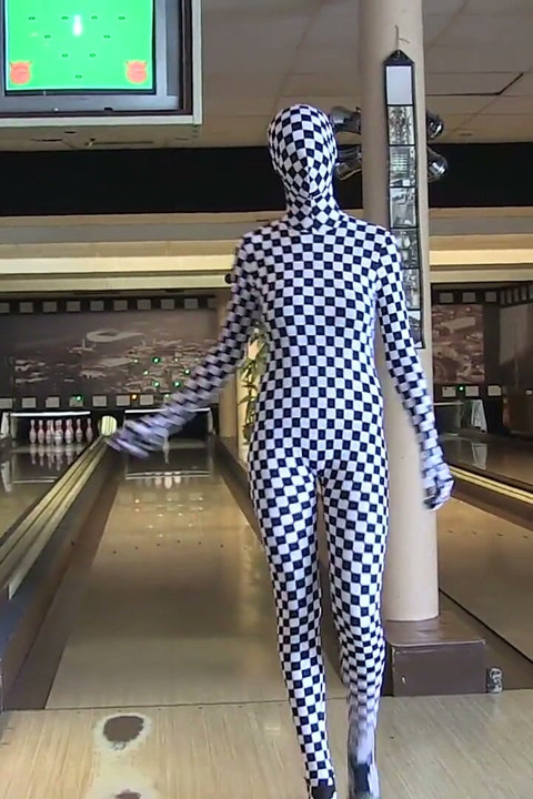 Zentaidolls Visit the Bowling Alley